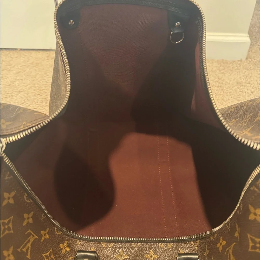 Louis Vuitton Monogram Keepall Bandoulière 55 Duffel Bag - Picture 9 of 10